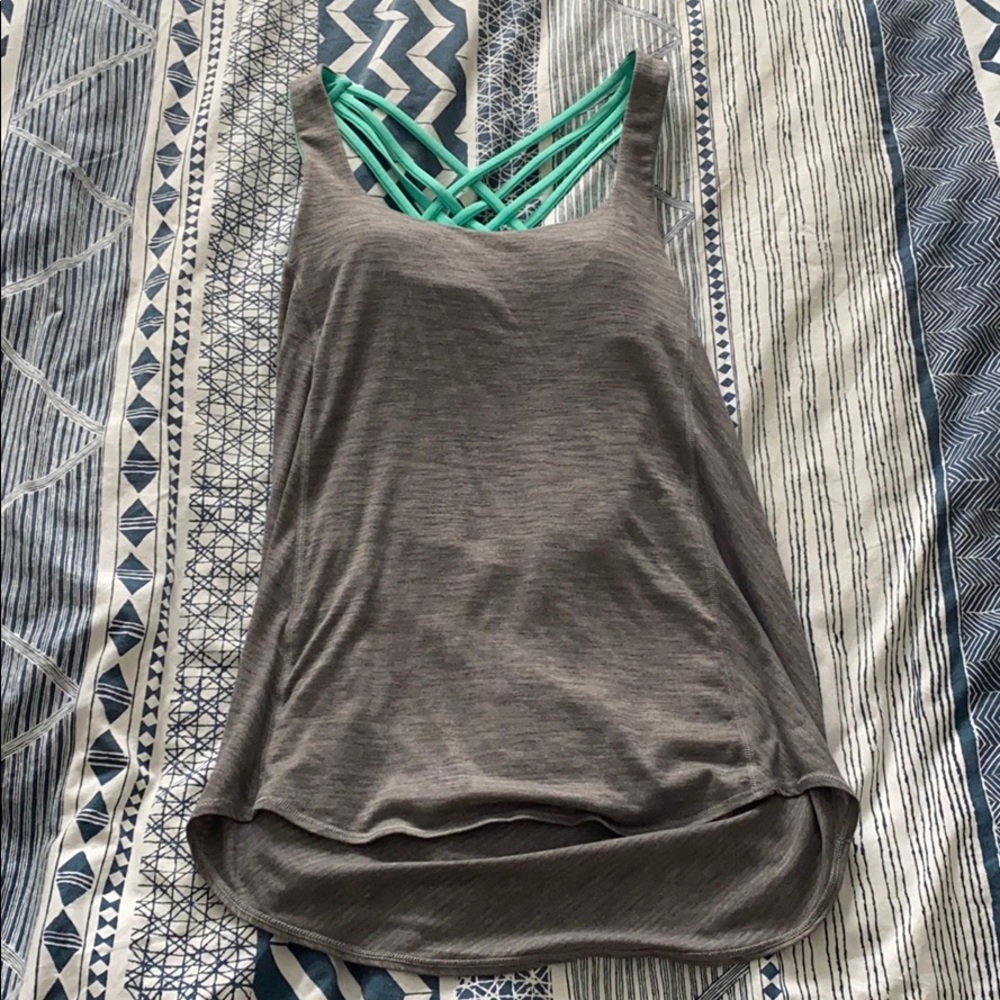 Lululemon 2-1 tank